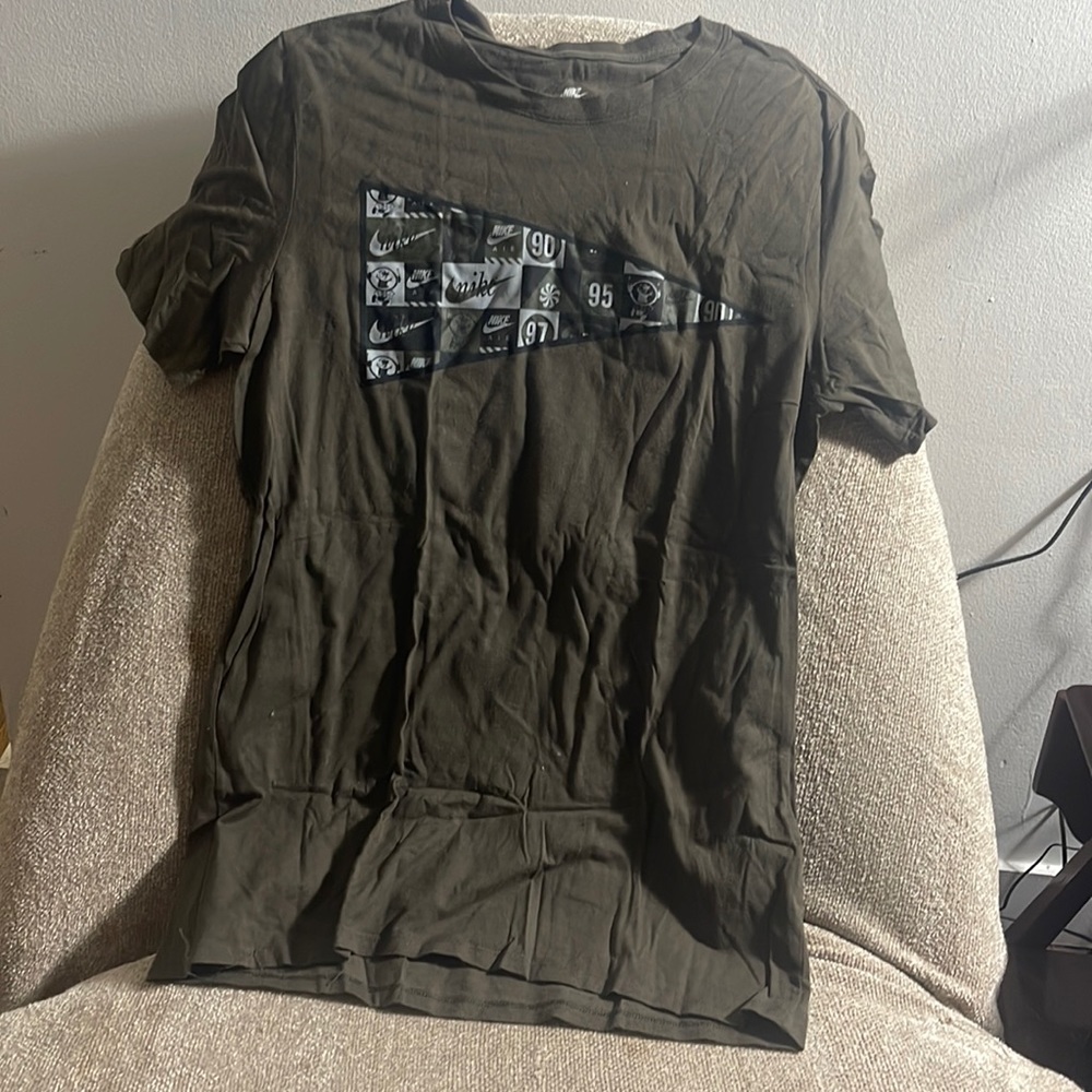 Hunter Green Nike Tee Mens Medium